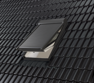 роллета c ручным управлением от Velux